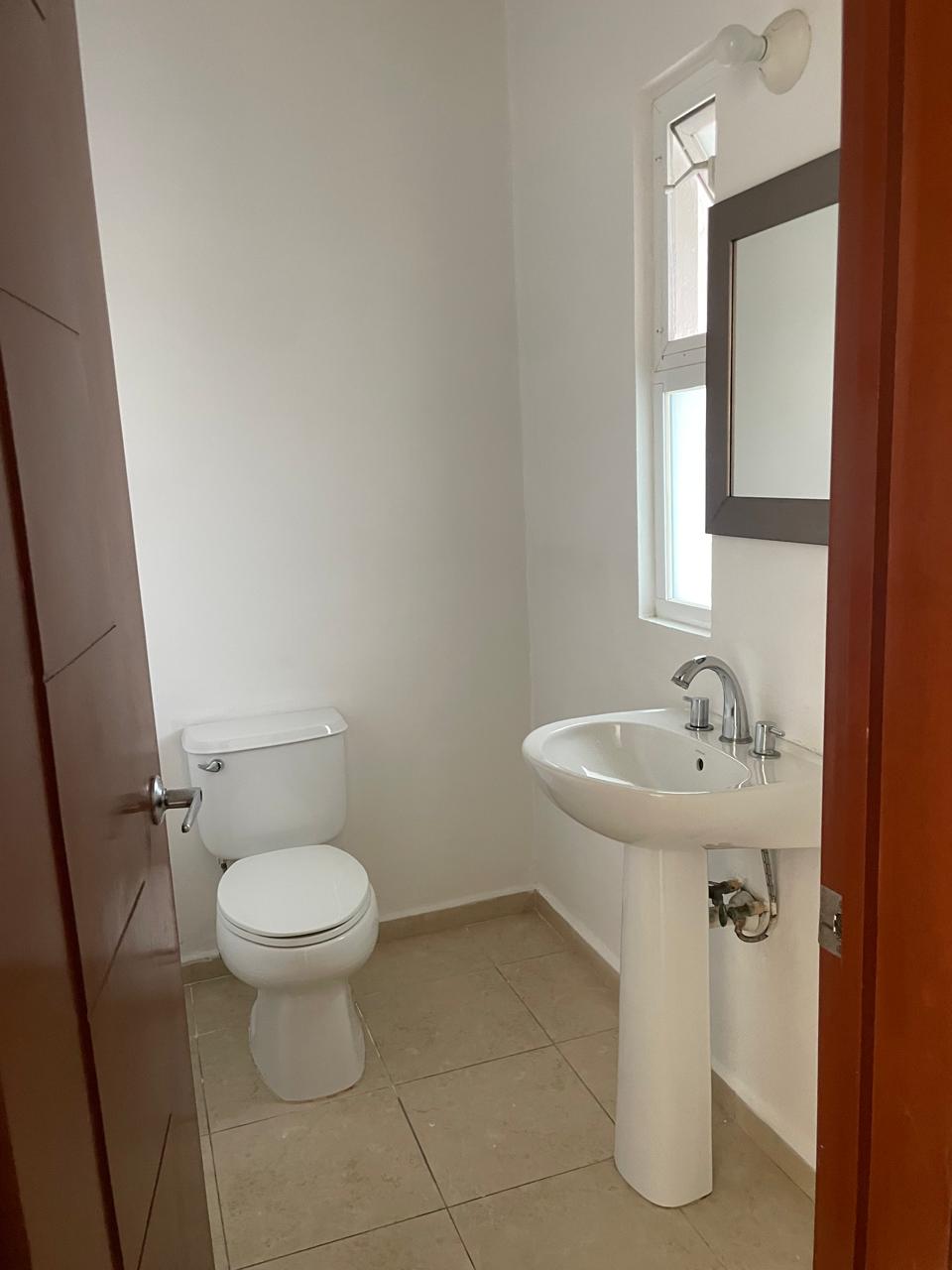 CASA EN RENTA QUINTA MADEIRA - Imagen 2